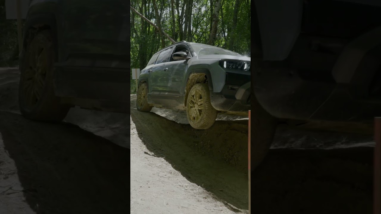 Who said EVs can’t off-road? 🤫 #JeepCompass #OffRoading #EVs